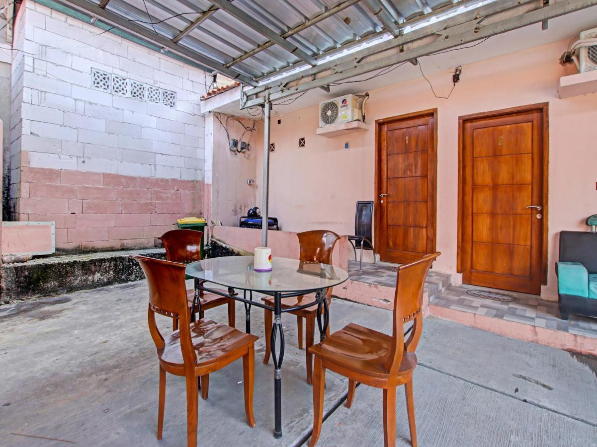Oyo 91490 Hotel Rumah Kita Cirebon Exterior photo