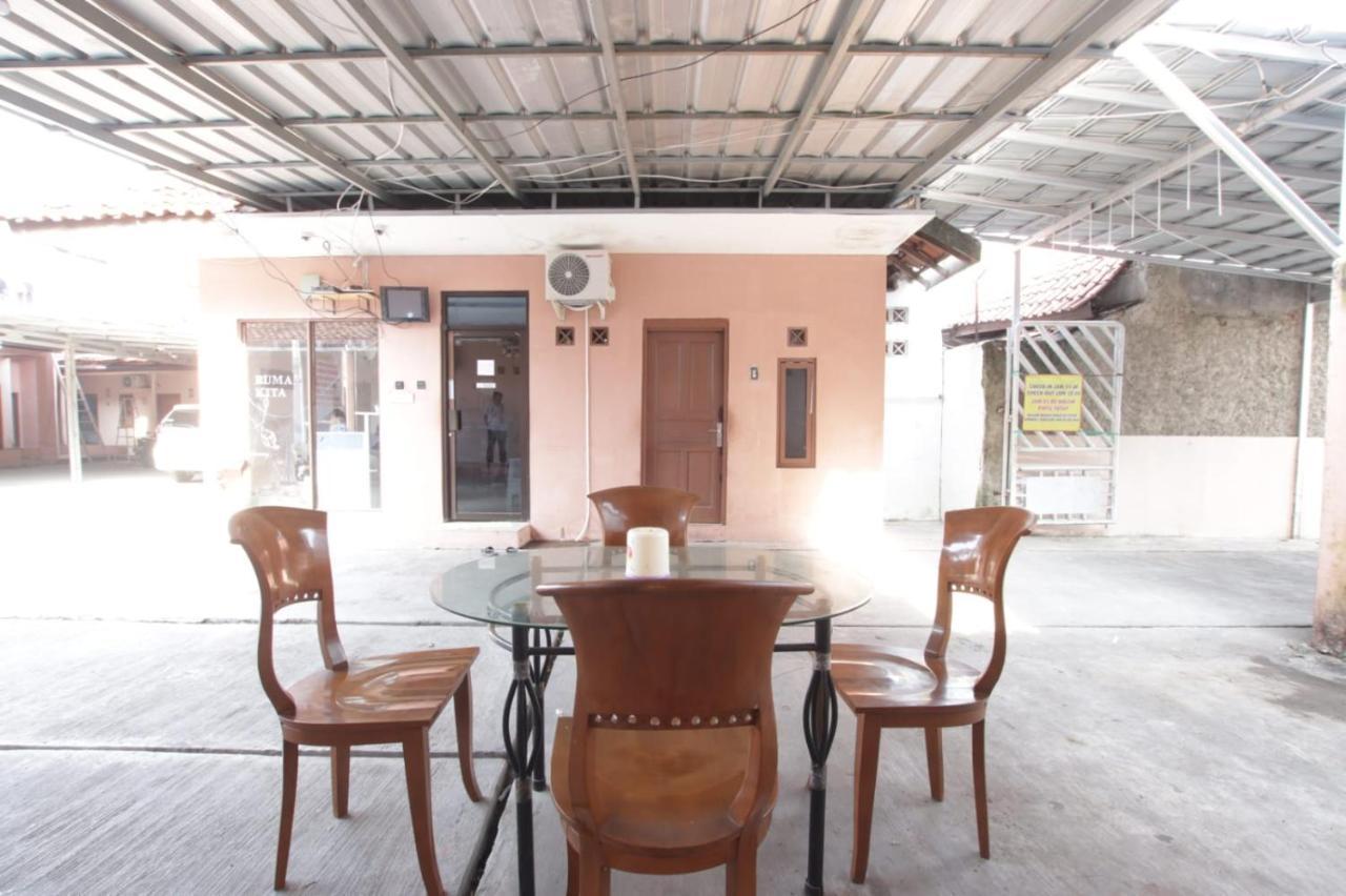 Oyo 91490 Hotel Rumah Kita Cirebon Exterior photo